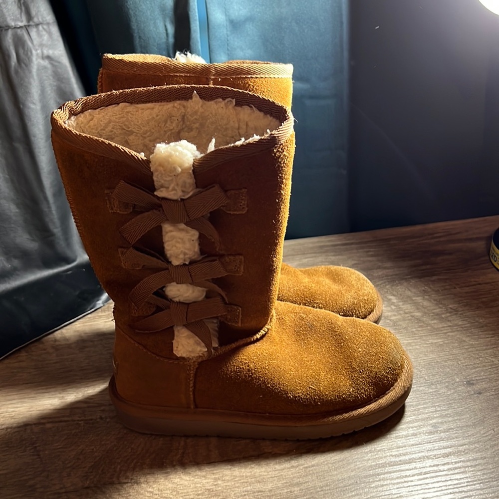 Kookaburra by Ugg boots